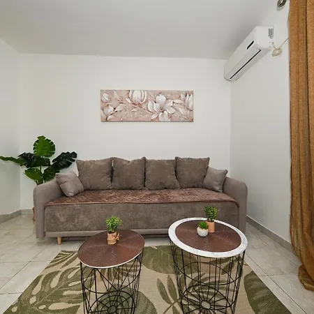 Apartment Miluska *