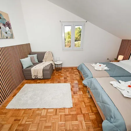 Miluska Apartment *