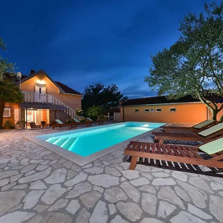 Miluska Sveti Filip i Jakov