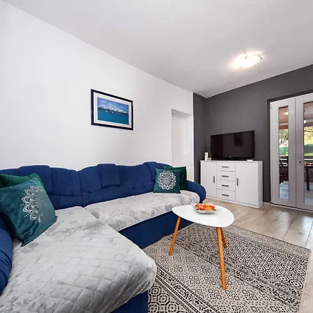 Apartment Miluska Sveti Filip i Jakov