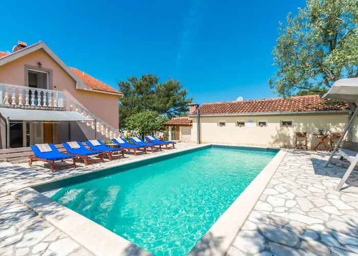 Miluska سفيتي فيليب ياكوف